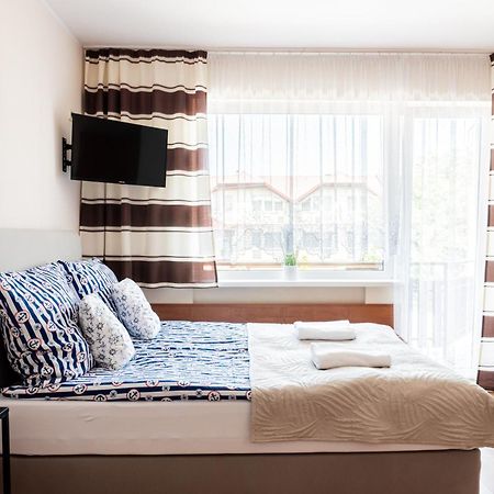 Pokoje Goscinne Raf-Tur - Sala Zabaw, Grill - Idealny Dla Rodzin Z Dziecmi Ostrowo  Buitenkant foto