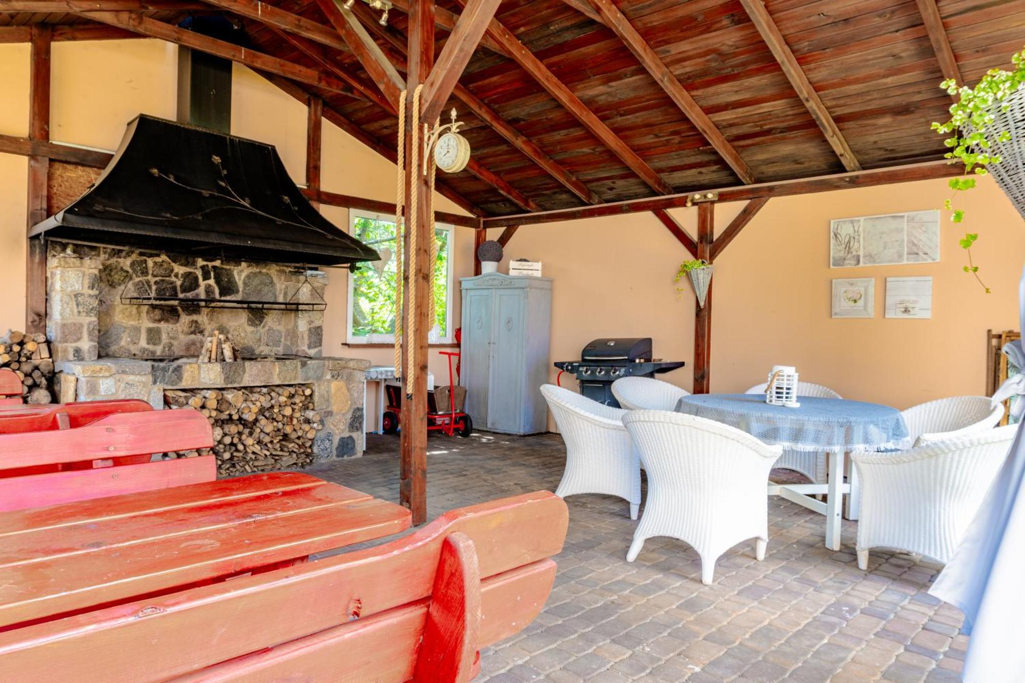 Pokoje Goscinne Raf-Tur - Sala Zabaw, Grill - Idealny Dla Rodzin Z Dziecmi Ostrowo  Buitenkant foto