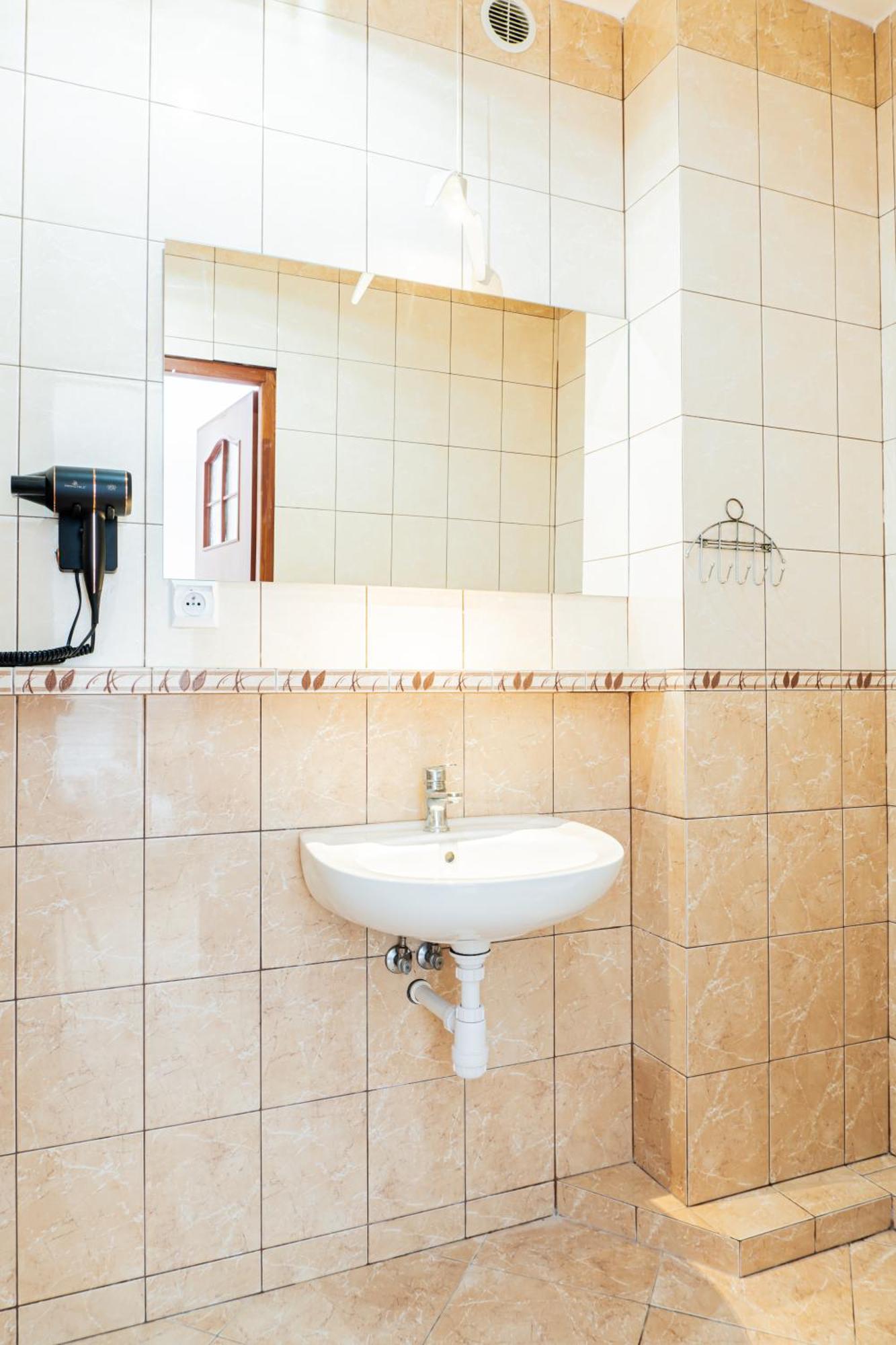 Pokoje Goscinne Raf-Tur - Sala Zabaw, Grill - Idealny Dla Rodzin Z Dziecmi Ostrowo  Buitenkant foto
